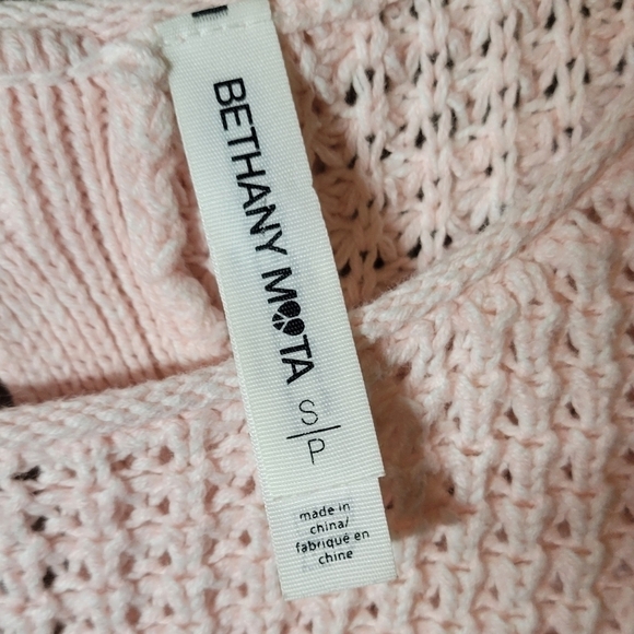 Bethany Mota small oversized pink knit sweater relaxed fit open back bow detail - Picture 4 of 5